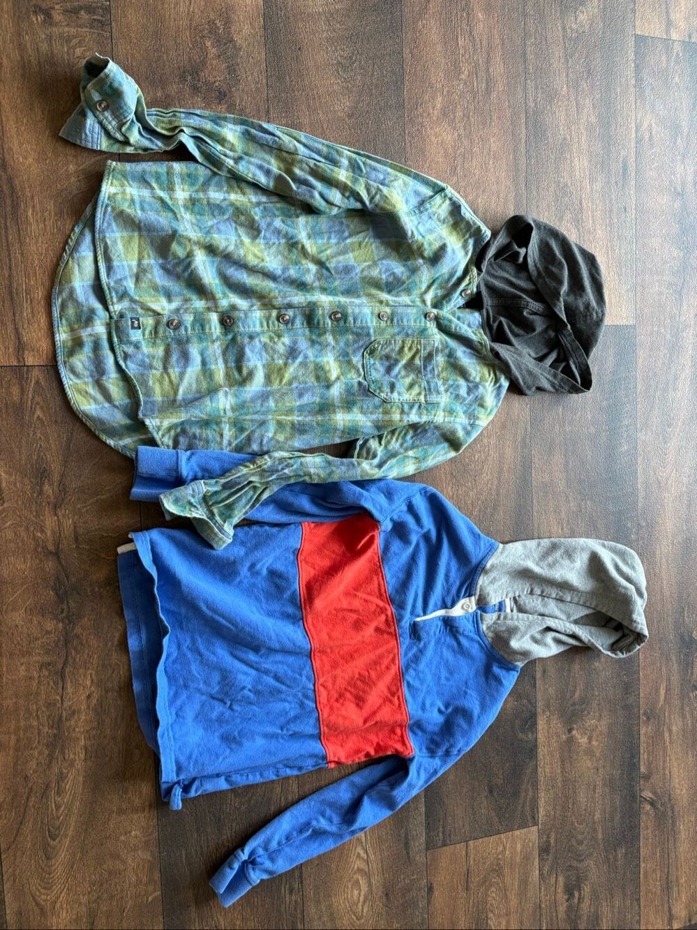Old navy and art class size large boys hooded tee